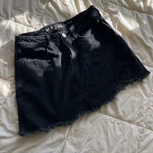American Eagle 90s High Waister Black Skirt